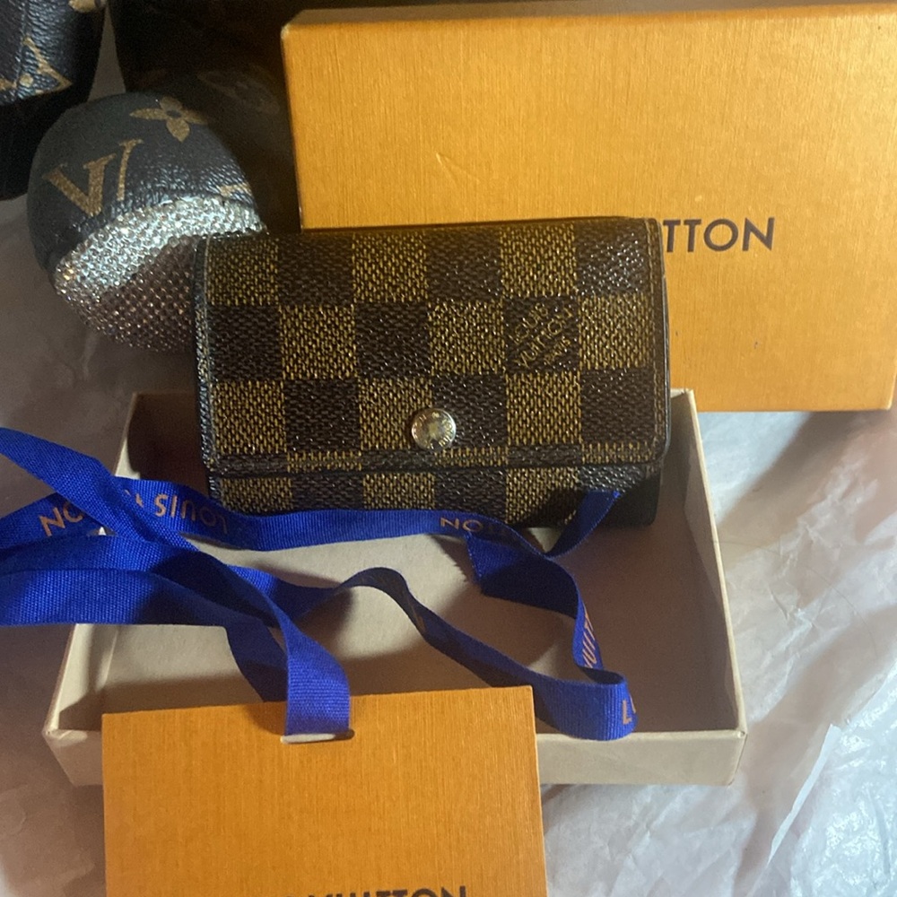 Louis Vuitton EUC Full Inclusion Card/key holder